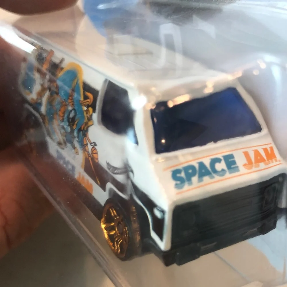 Space Jam 70s Van - White and Black